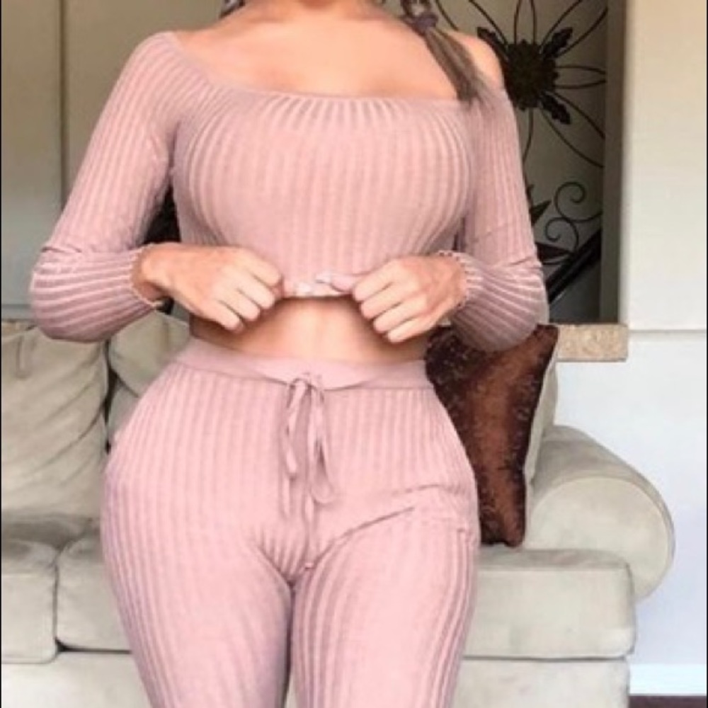 Two piece set
